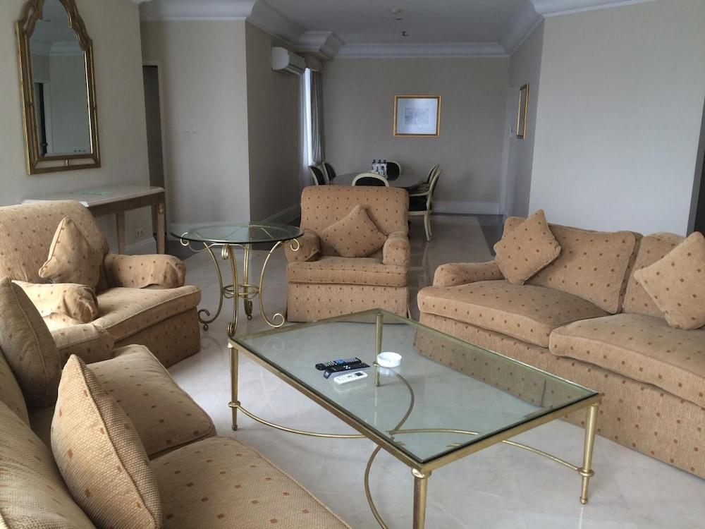 บาตาเวีย อพาร์ตเมนต์ เซอร์วิส เรสซิเดนซ์ จาการ์ต้า Apartment จาการ์ตา ภายนอก รูปภาพ