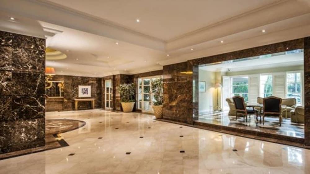 บาตาเวีย อพาร์ตเมนต์ เซอร์วิส เรสซิเดนซ์ จาการ์ต้า Apartment จาการ์ตา ภายนอก รูปภาพ